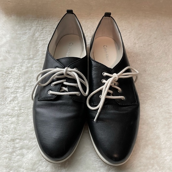 Calvin Klein Black Leather Kassia Oxford Shoes - Picture 2 of 8